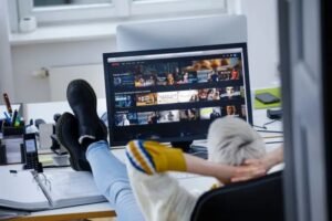 Personas que procrastinan y cómo solucionarlo ahora (no después)